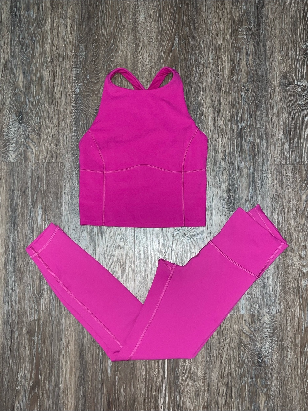 EUC lululemon Matching Ripened Raspberry Set. Size 4
*Bundle To Save* - Picture 11 of 11